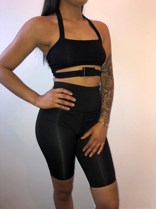 Shape buckle strap crop top