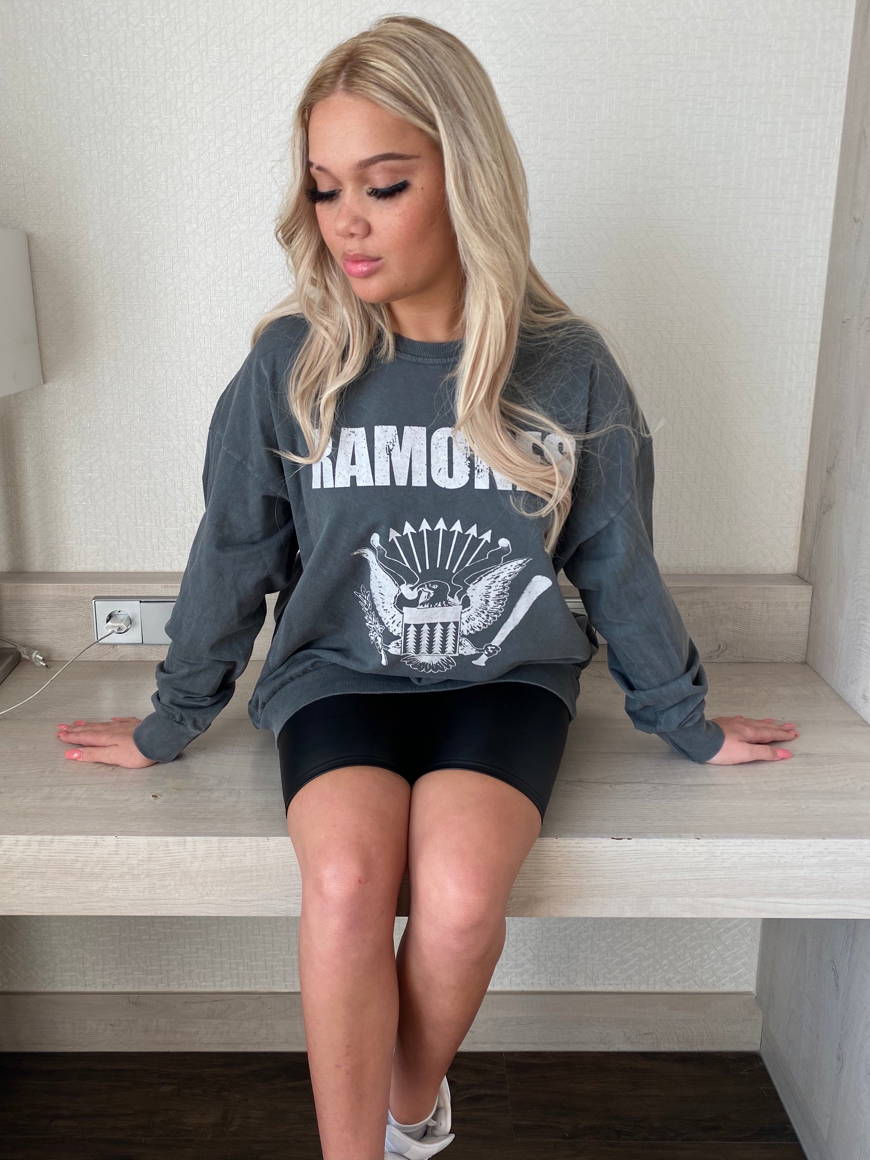Ramones Slogan Sweater